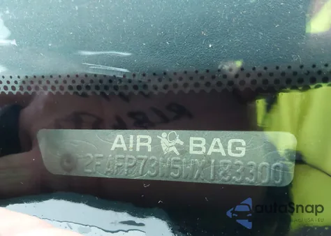 1998 Ford Crown Victoria из США, поврежденный, VIN 2FAFP73W5WX183300